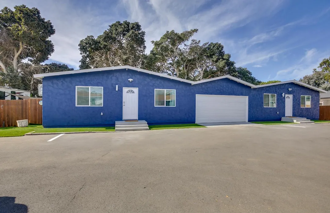 Modern Duplex Near Gaylord Resort & Bayfront!-1