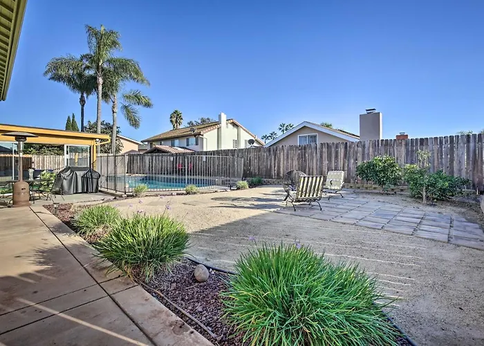 'Breeze By The Pool' Chula Vista Home W/ Game Room
