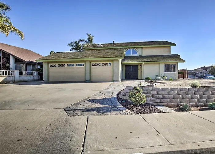 'Breeze By The Pool' Chula Vista Home W/ Game Room