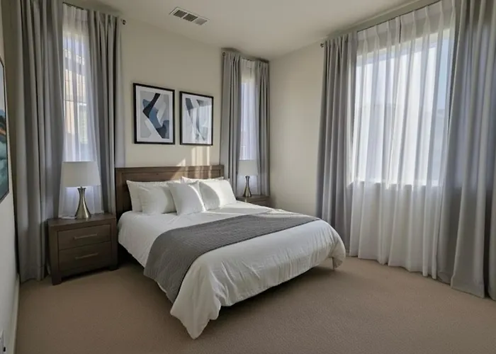 4 Bed Large House In San Diego Amazing Amenities