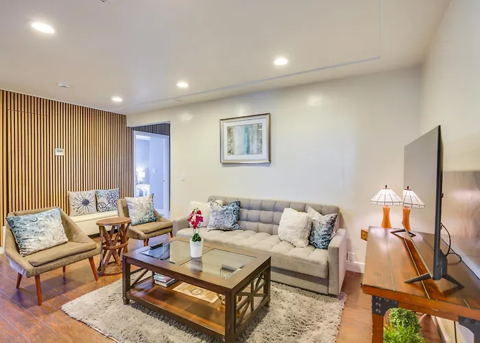 Modern Duplex Near Gaylord Resort And Bayfront!