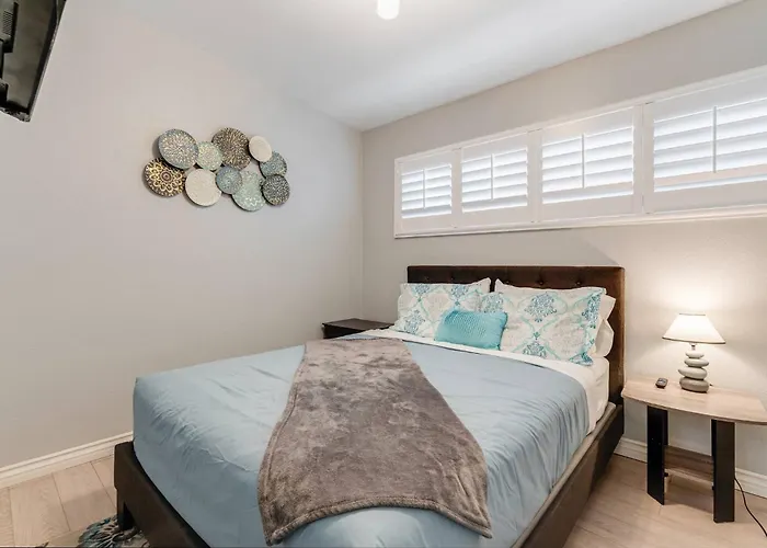 Spacious 4Br W/ Pool, Spa, Mini Golf & Game Lounge