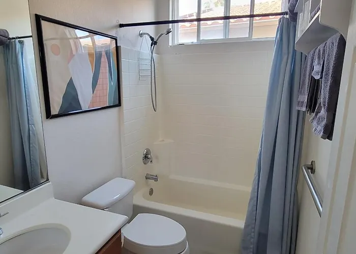 Luxury 2 Bedroom 1 Bath Fully Private